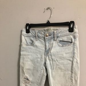 American Eagle Lightwash Jeans Size 4